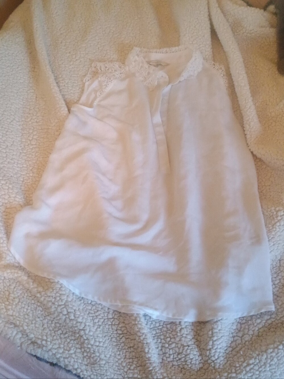 LC Lauren Conrad White Lace Trim Sleeveless Top